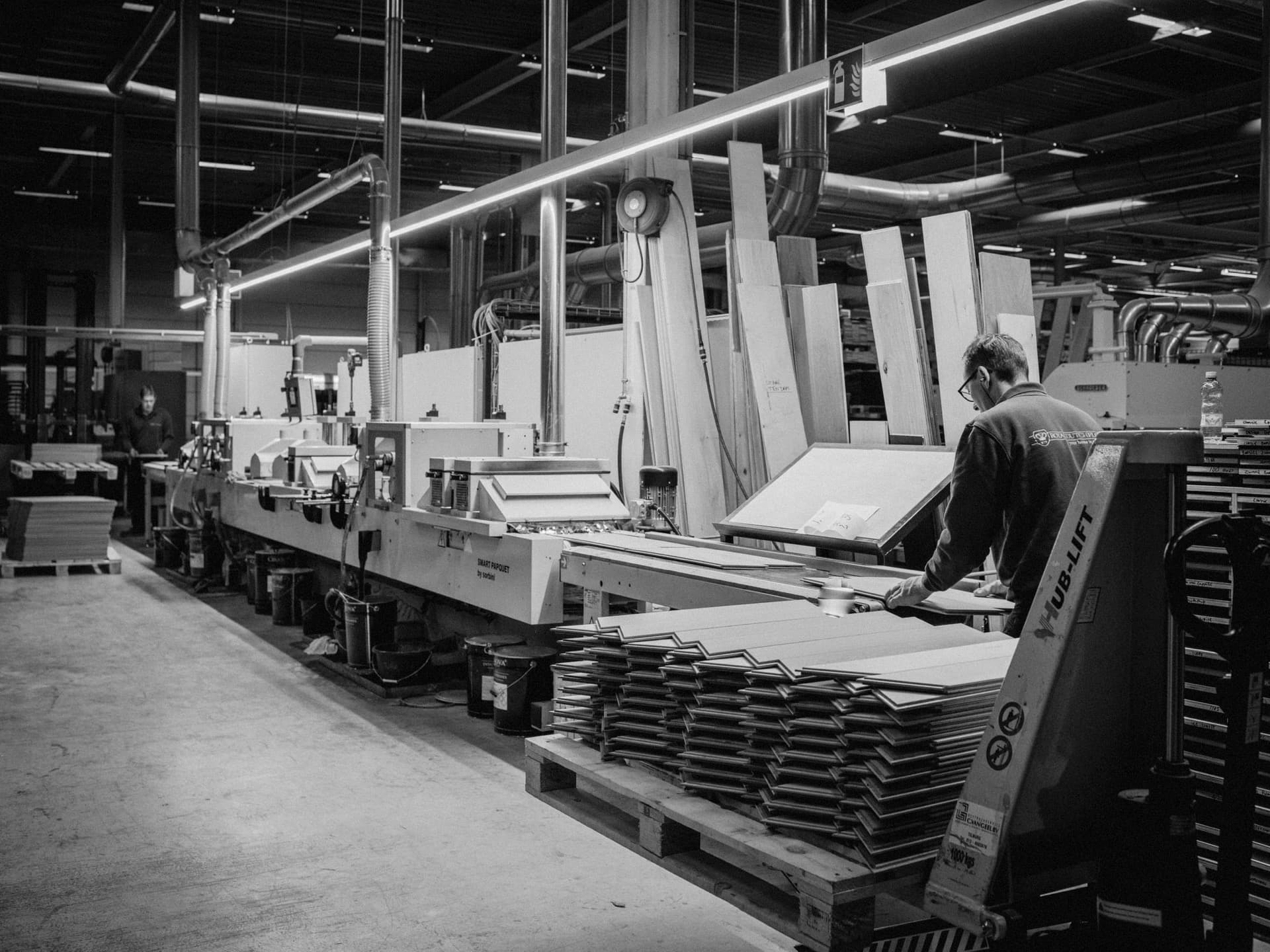 Vakman aan de productielijn