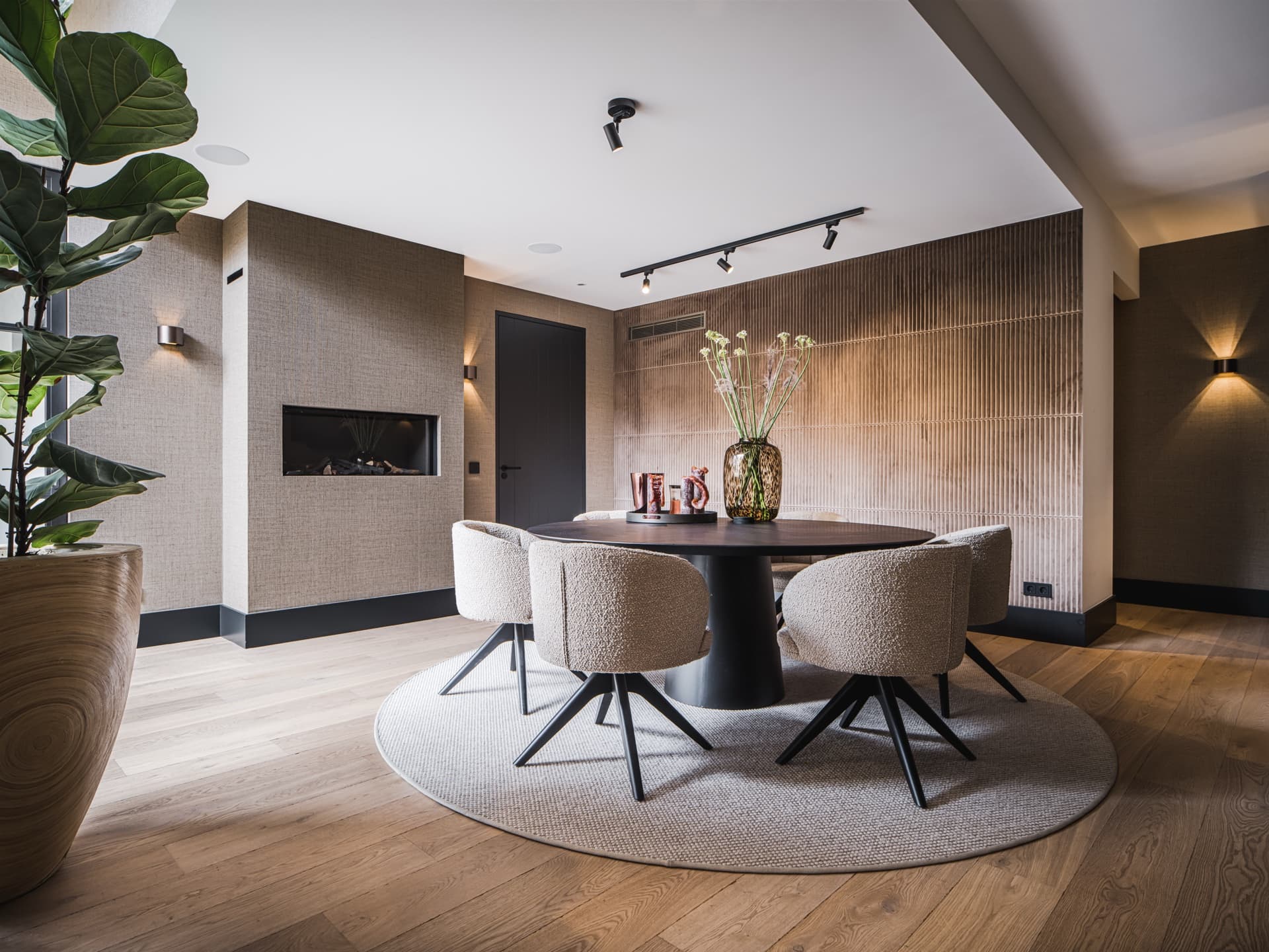 Modern Residence — Classic Ash — 3