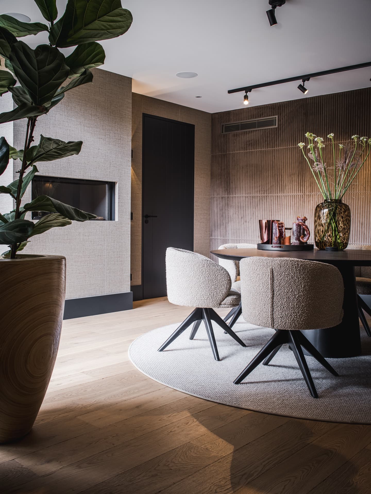 Modern Residence — Classic Ash — 6