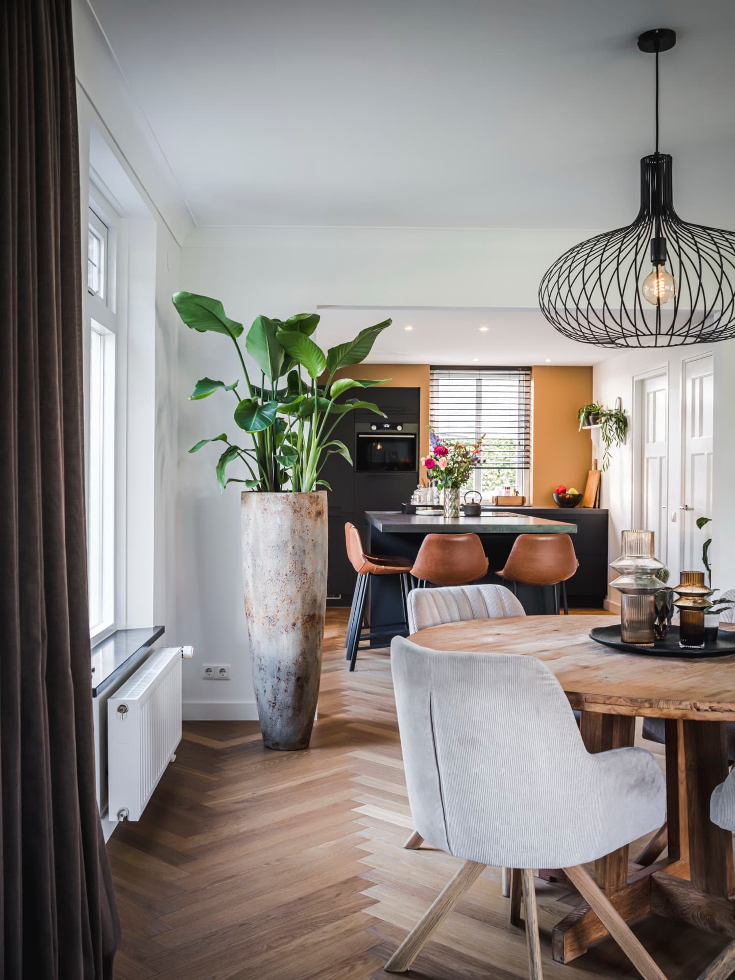 Luxury Interior — Classic Mocha — 1