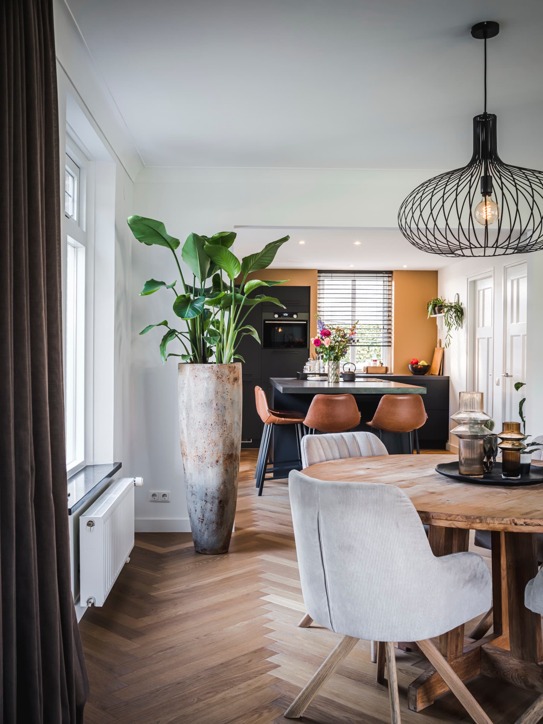 Luxury Interior — Classic Mocha