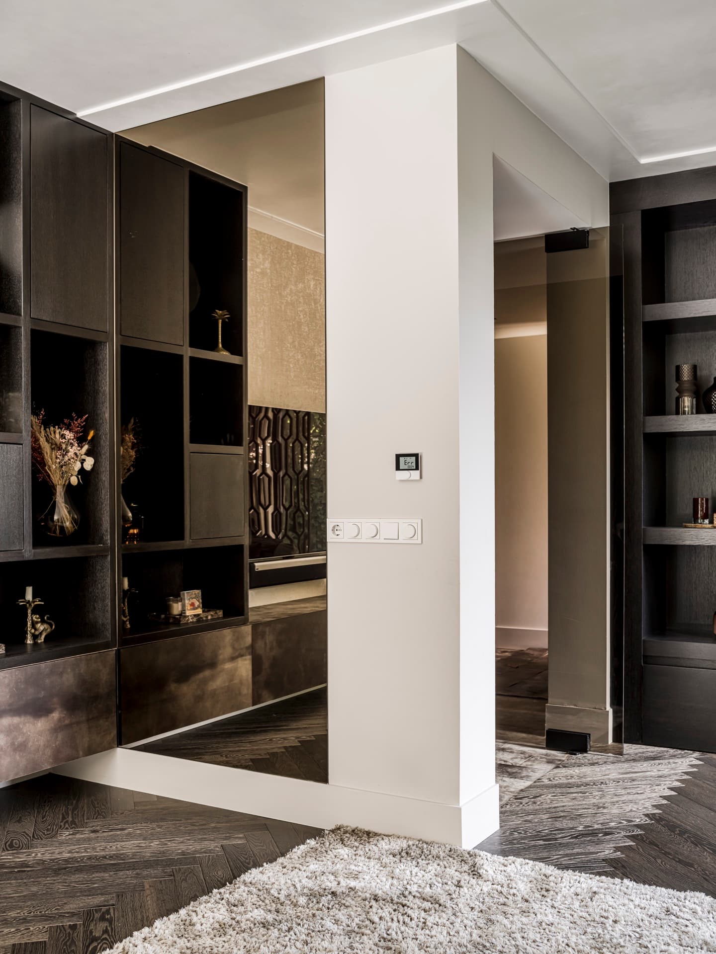 Premium Residence — Royal Ridge — 10