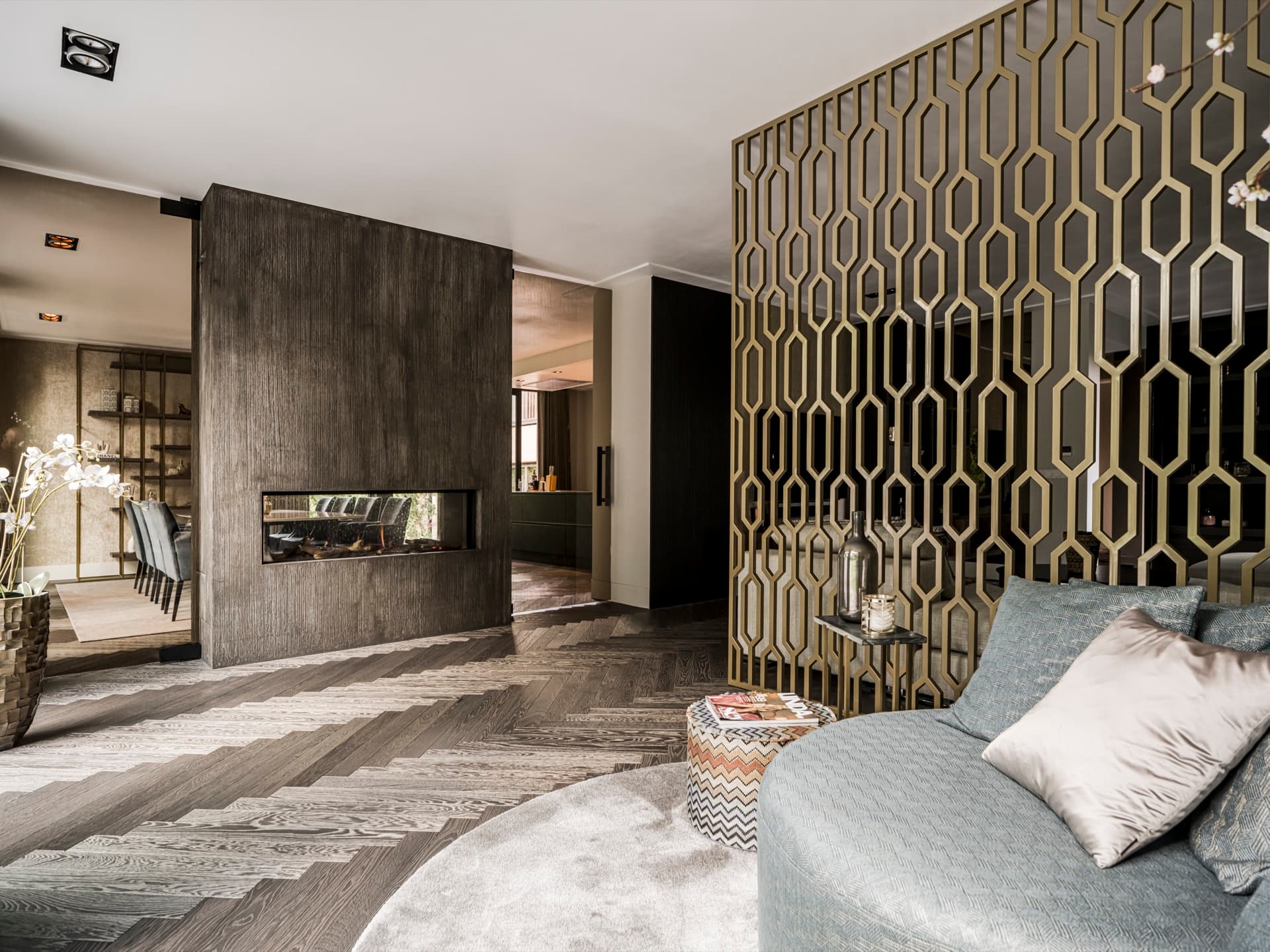 Premium Residence — Royal Ridge — 11